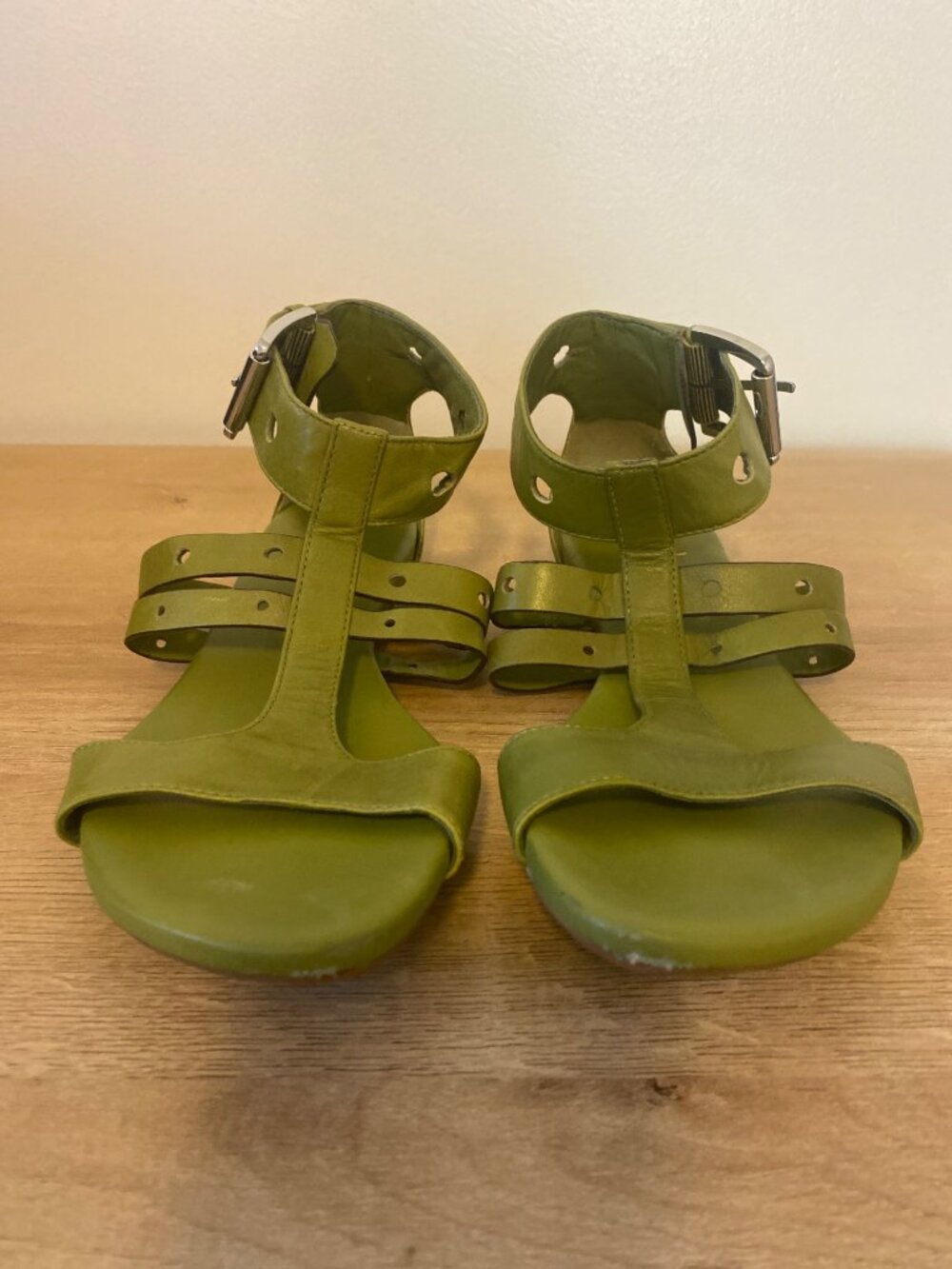 Cole Haan Women's Green Leather Gladiator Sandals Adjustable Straps Size 8 - Picture 2 of 7